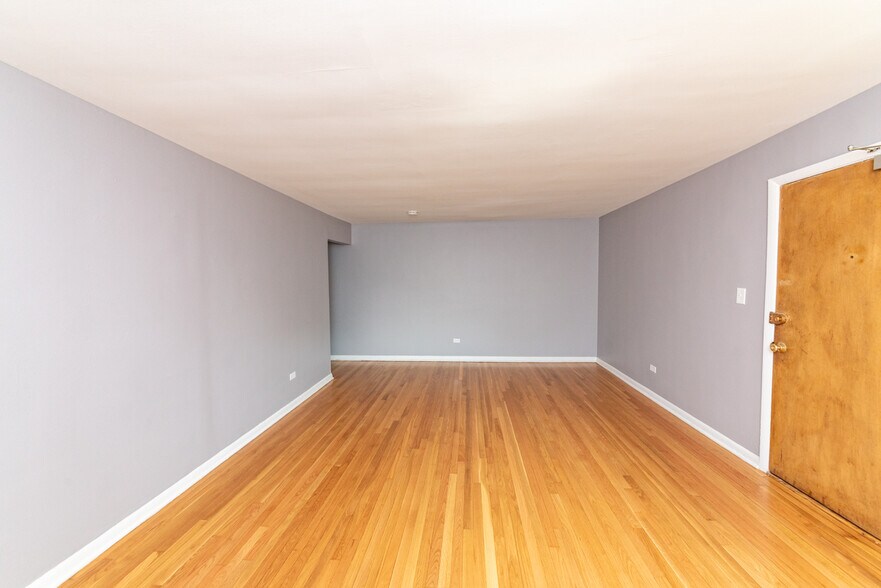 Building Photo - 335 Custer Ave