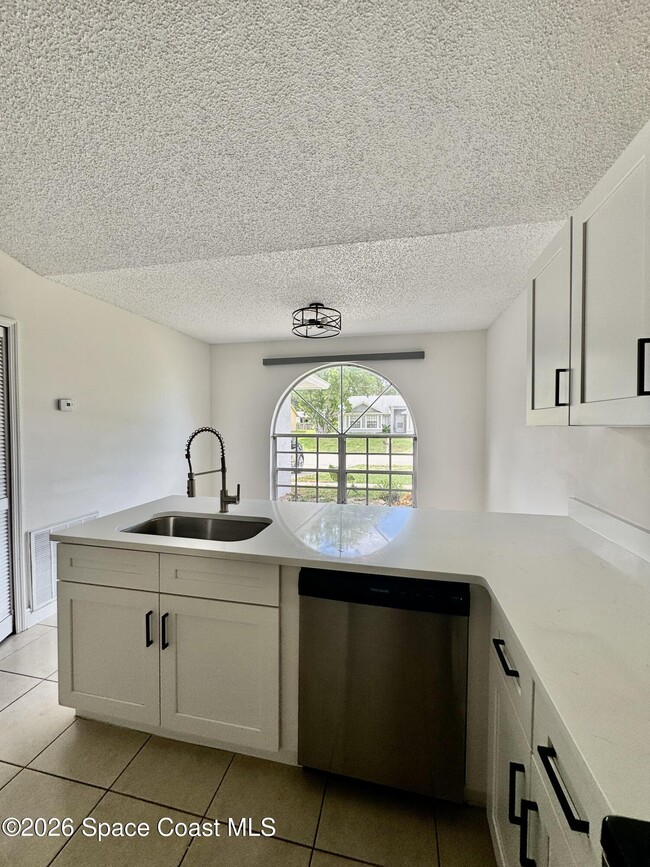 Building Photo - 1506 Hardwicke St NW