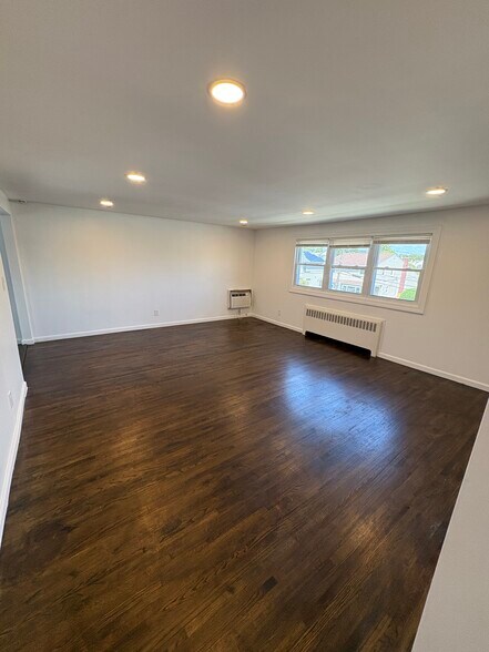 Building Photo - 115 Lawson Ave