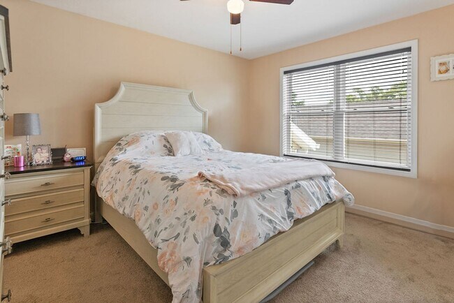 Building Photo - 2552 60th St SE