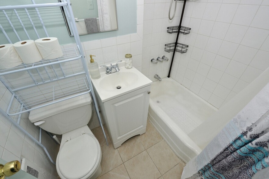 Building Photo - 474 9th Ave