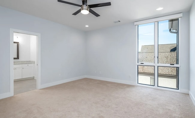 Building Photo - 7092 Fain Park Dr