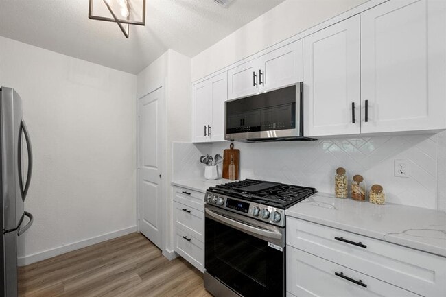 Building Photo - 7002 Teaberry Dr