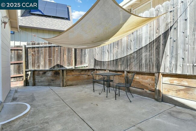 Building Photo - 2381 Monterey Ave