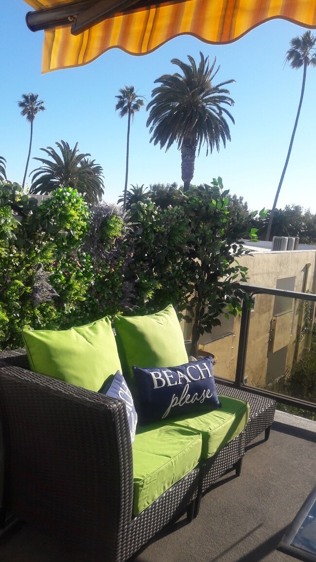 OCEAN VIEW BALCONY - 833 Ocean Ave