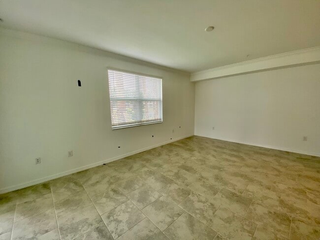 Building Photo - 6015 Ellerston Way