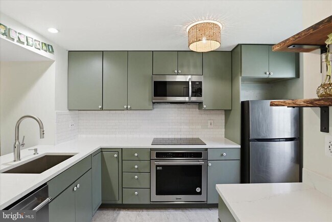 Building Photo - 1660 Harvest Green Ct