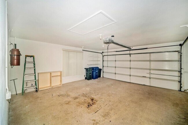 Building Photo - 7669 Fairway Woods Dr