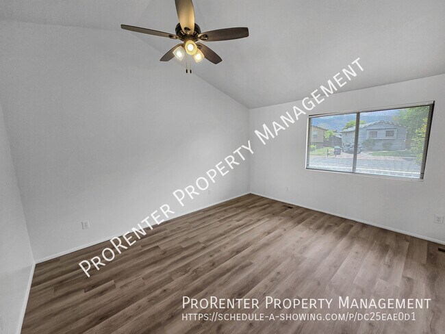 Building Photo - 239 E 975 S
