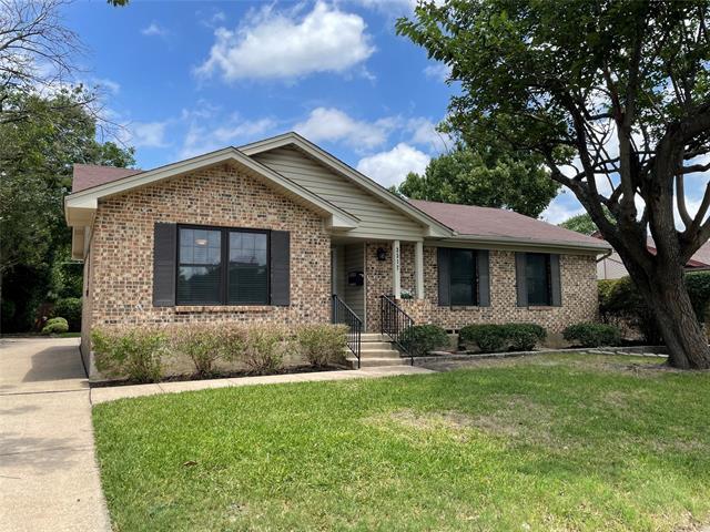 Building Photo - 2317 English Dr