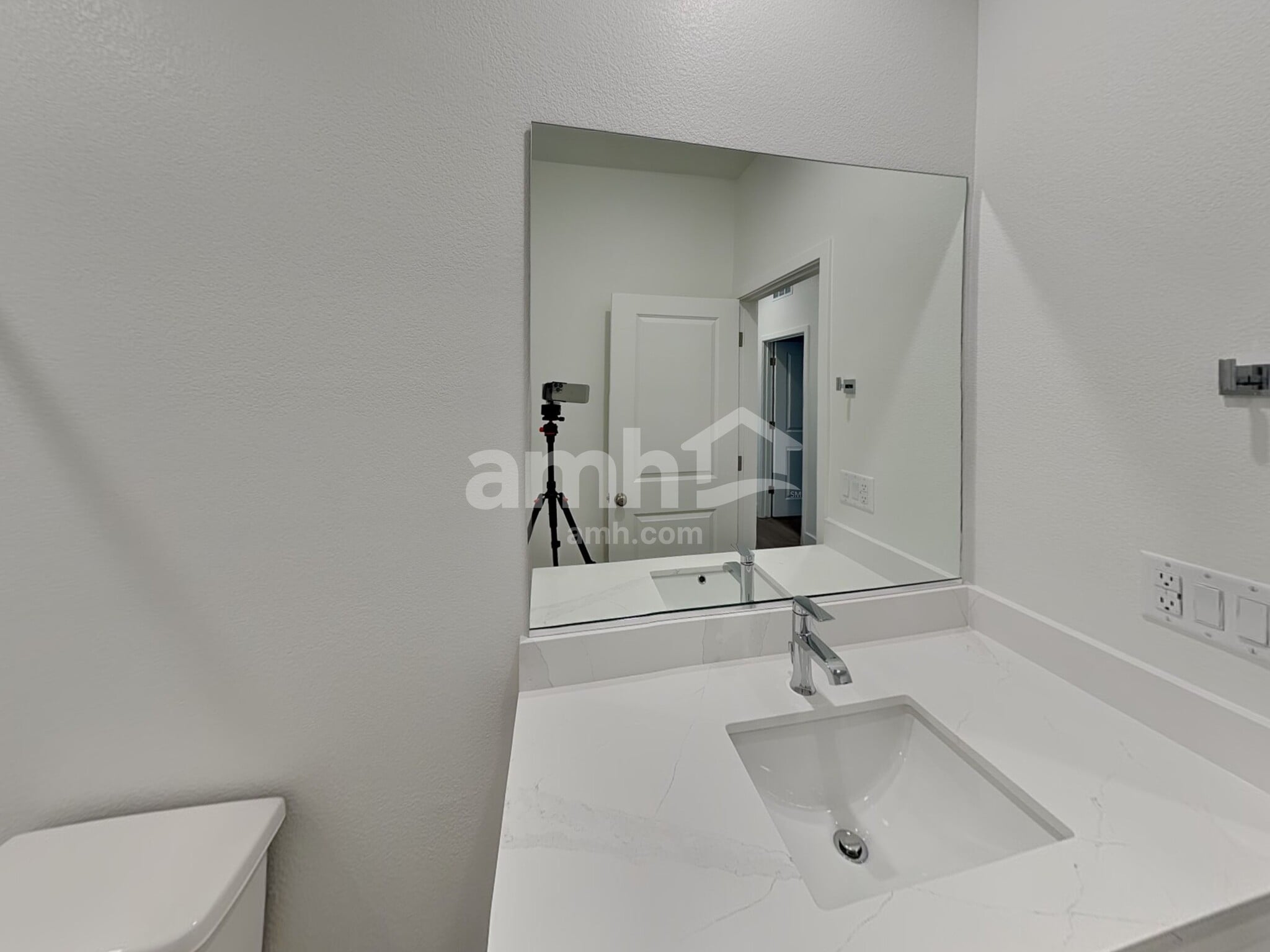 Building Photo - 677 Crimson Flare Ct