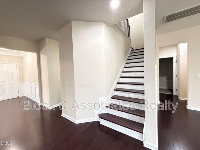 Building Photo - 1017 Magnolia Blossom Ln