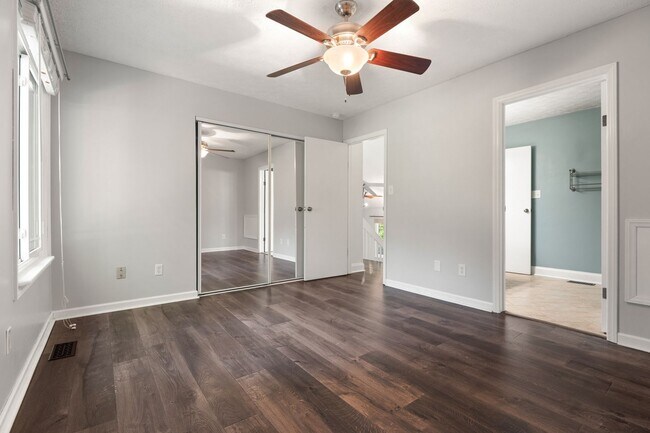 Building Photo - 2108 Mariner Cir
