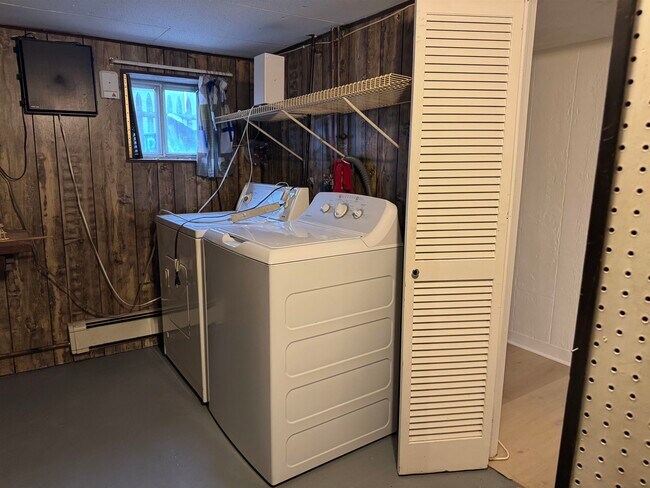 Building Photo - 9 Beaver Ave