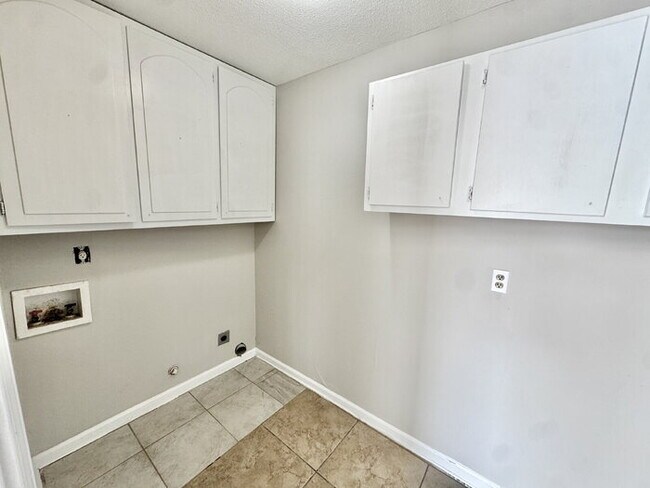 Building Photo - 3411 Emerald St