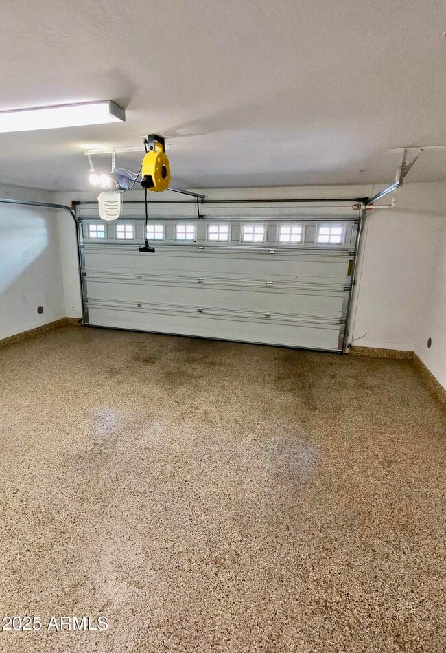 Building Photo - 240 W Juniper Ave