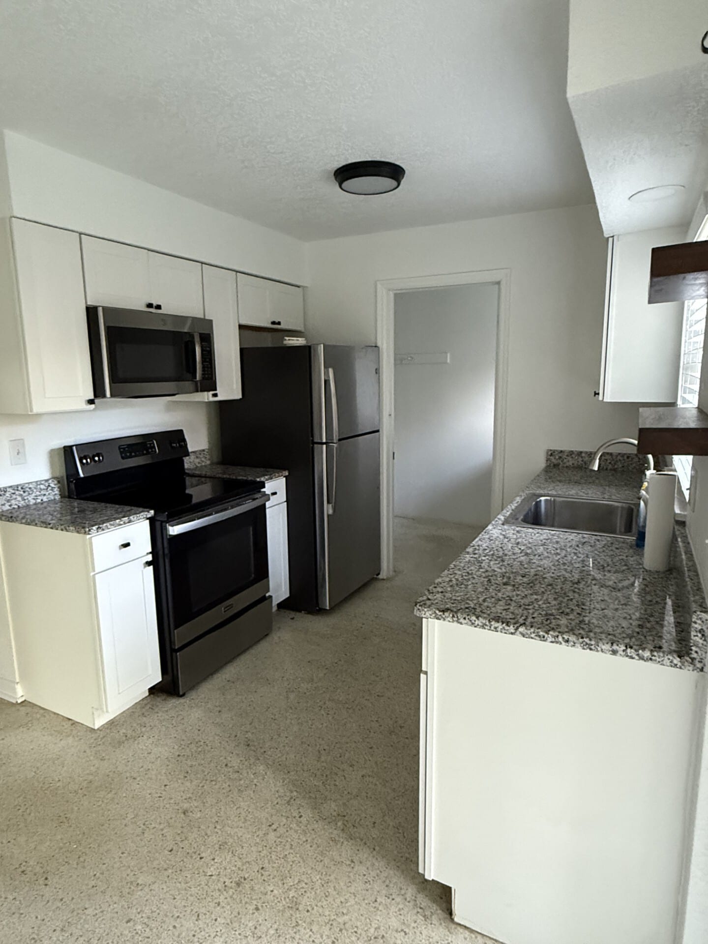 Building Photo - 2005 E Jefferson St