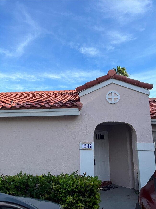 Building Photo - 1542 Springside Dr