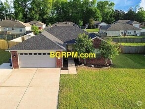 Building Photo - 4 Bdrm, 2 Bath, Cabot Home,