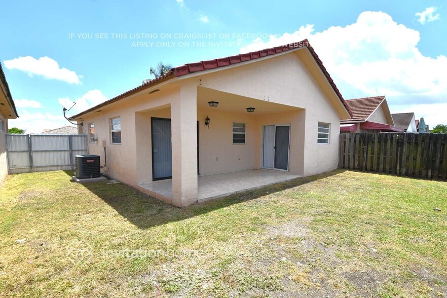 Building Photo - 7550 W 30th Ave