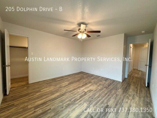 Building Photo - 205 Dolphin Dr