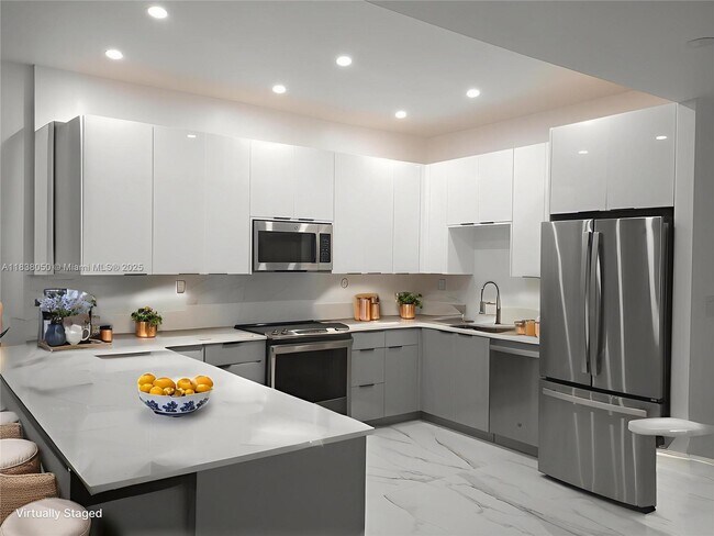 Primary Photo - 19370 Collins Ave
