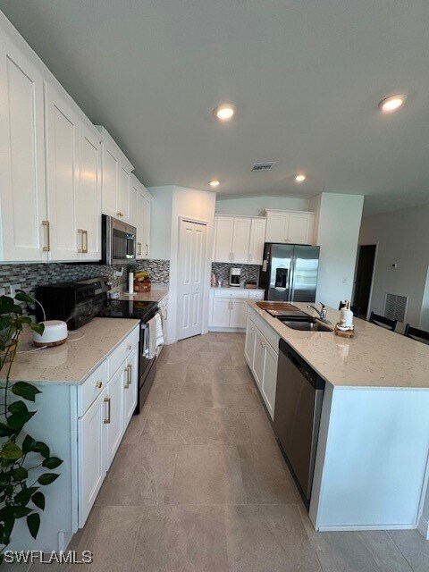 Building Photo - 3892 Treasure Oak Wy