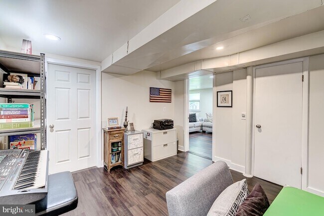 Building Photo - 7806 Jansen Dr