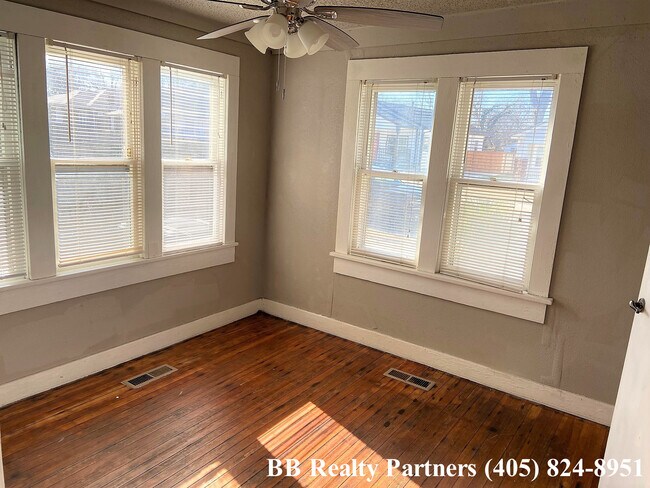 Building Photo - 1115 S Atlanta Ave