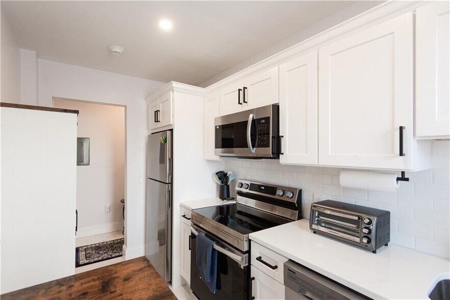 Building Photo - 131 Broadway, 2