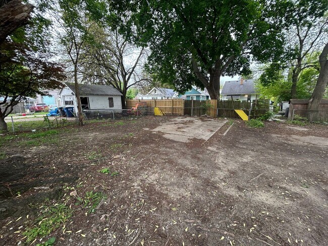 Building Photo - Cute 2 Bedroom Home for Rent