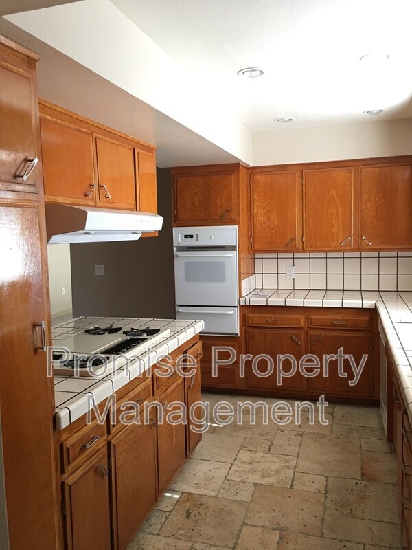 Building Photo - 1235 Peach Grove Ln