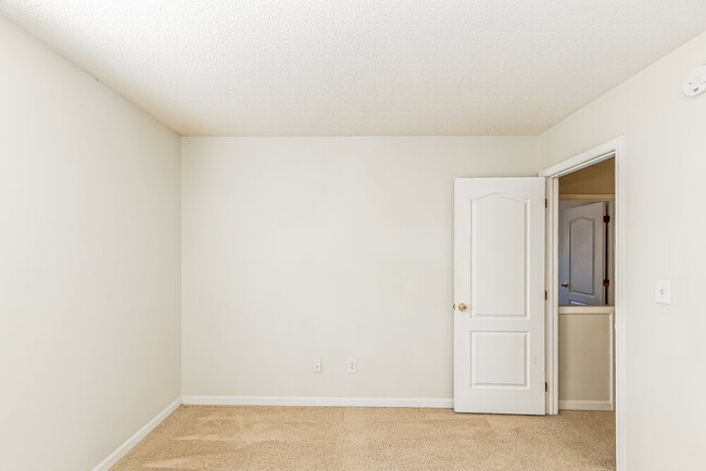 Building Photo - 225 Honeywell Way