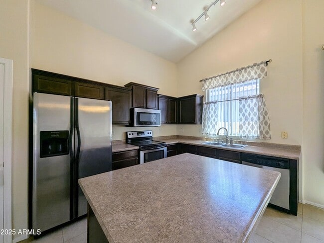 Building Photo - 3731 W St Kateri Dr