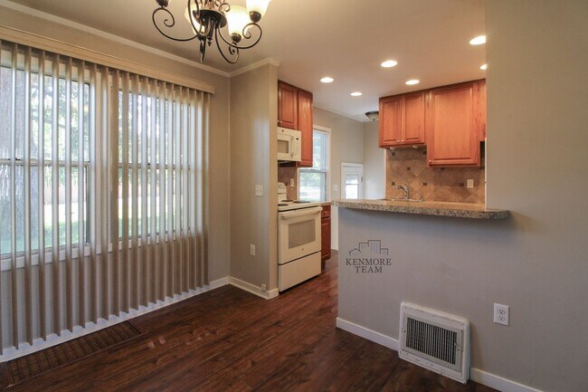 Building Photo - 2 Bedroom, 1 Bath Duplex in Central Richland