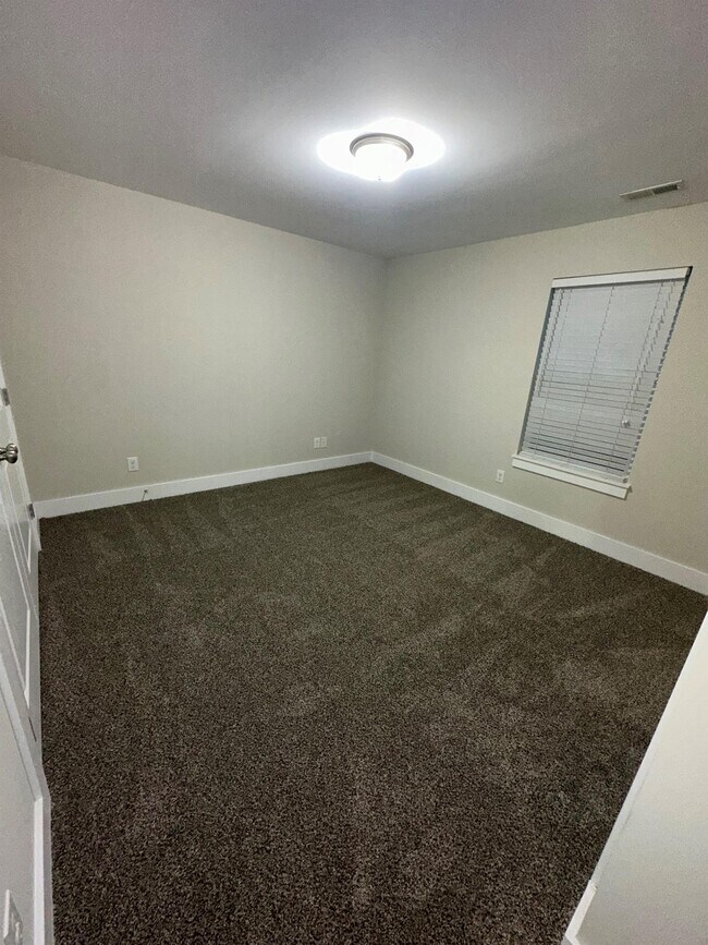 Building Photo - 3514 Steffisburg Dr