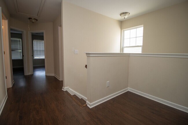 Building Photo - 106 Shumard Oak Ct