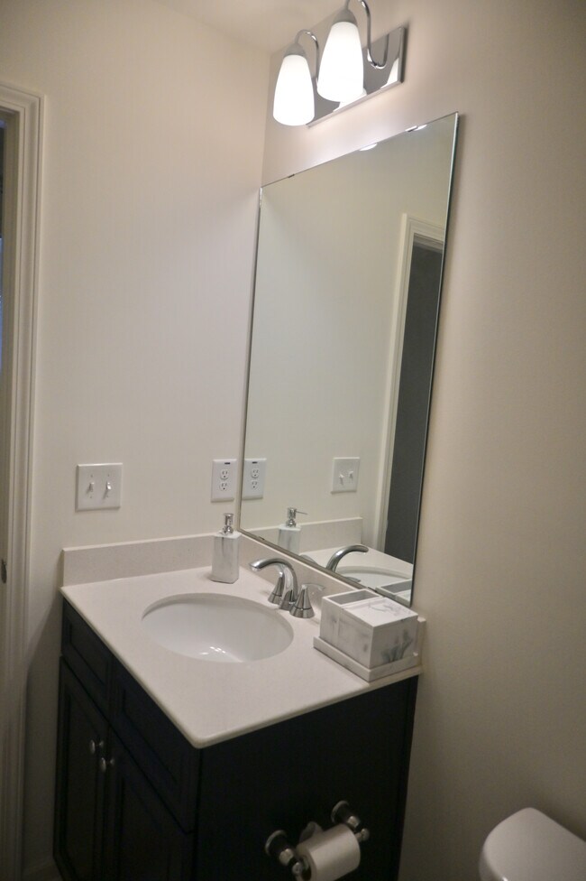 Building Photo - 3096 Spline Cir