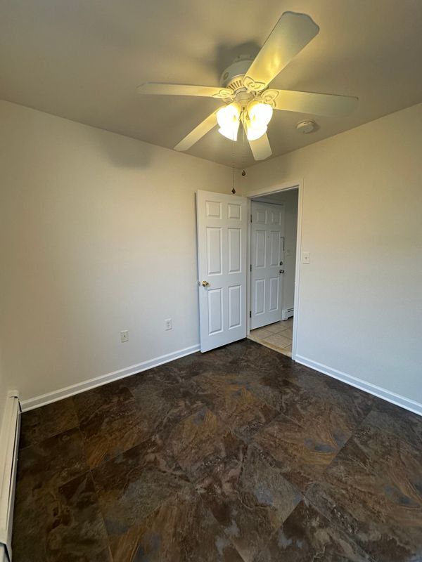 Building Photo - 202 S 5th St