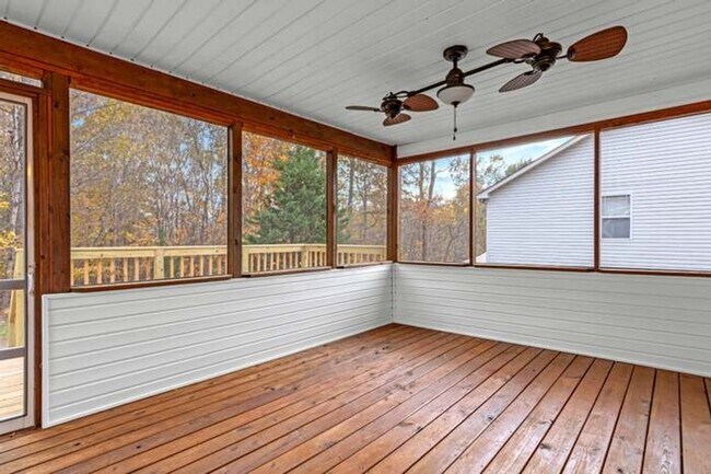 Building Photo - Spacious 4BR House in Ooltewah