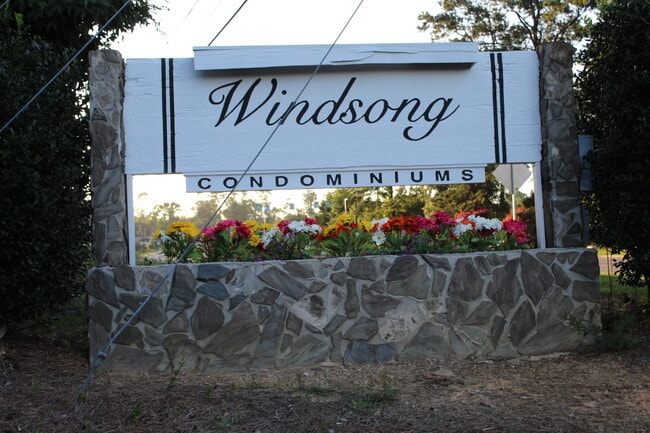 Building Photo - 1007 Windsong Cir