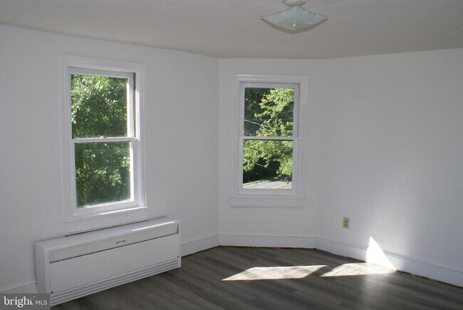 Building Photo - 2419 Apple Way