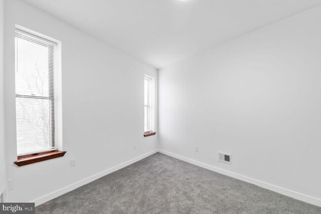 Building Photo - 530 Laurens St