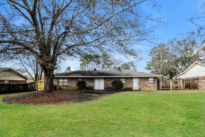 Building Photo - 509 Bruin Ave