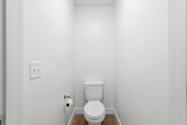 Building Photo - 613 W 550 N