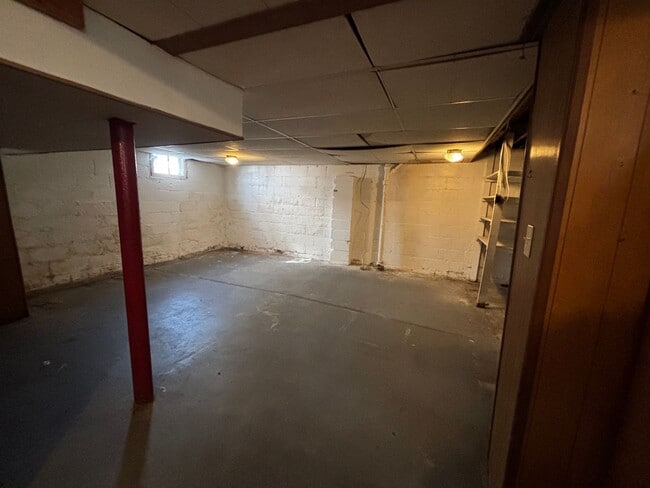 Building Photo - Charming Single Family Home for Rent - Excellent Grove City Location!