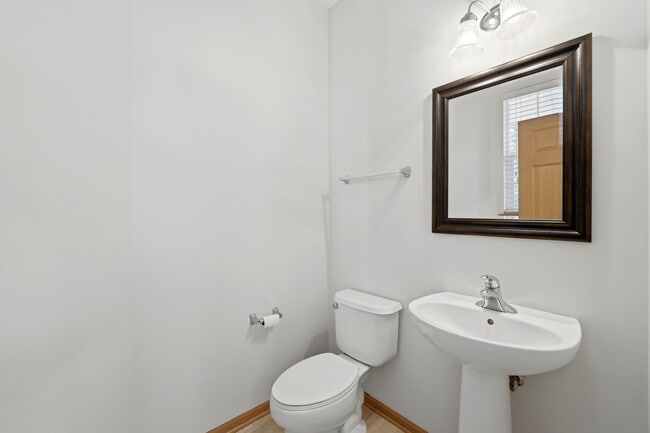 Building Photo - 1472 Cambria Dr