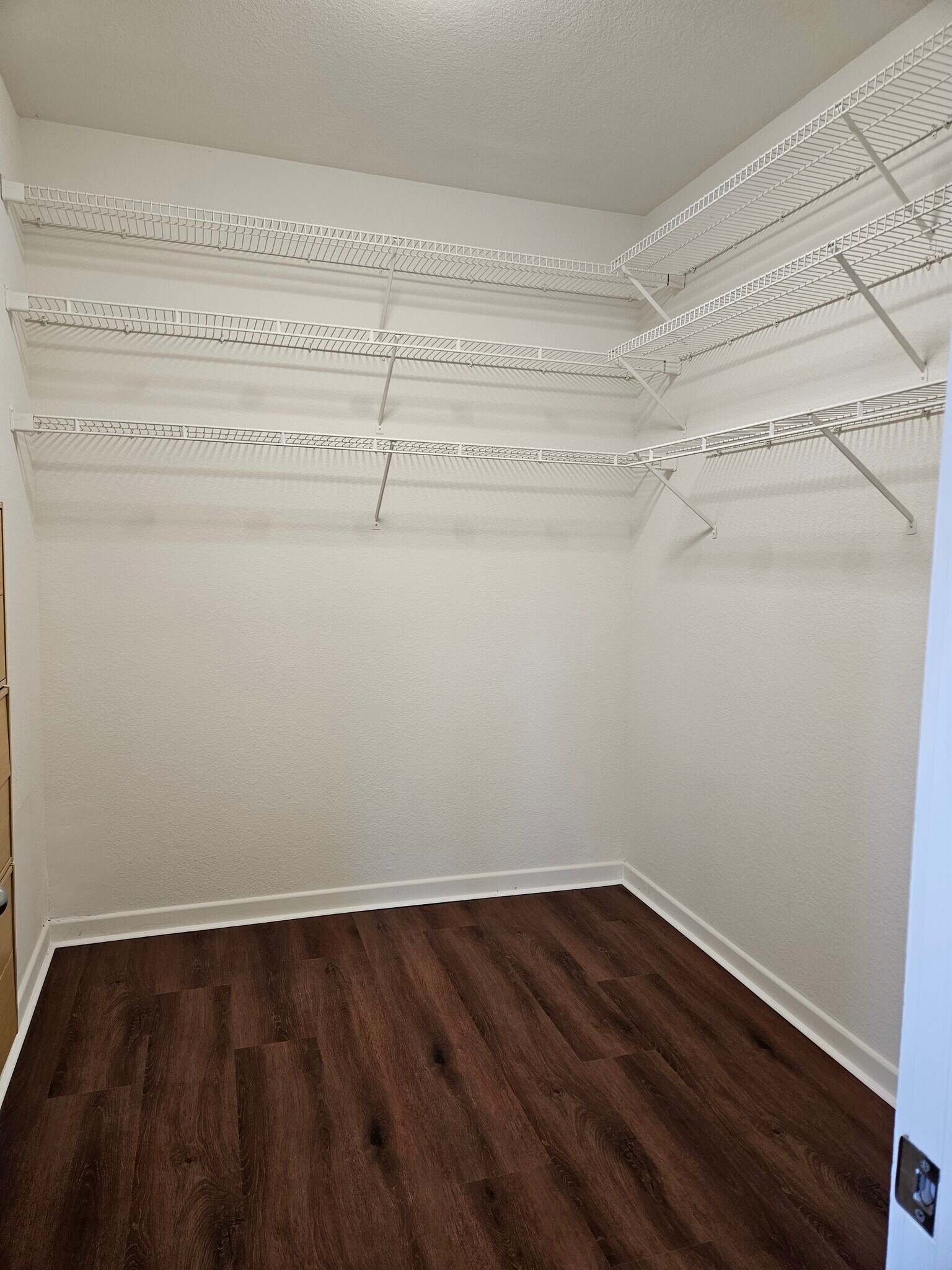 Main Bedroom Walk in closet - 11829 Gateway Blvd