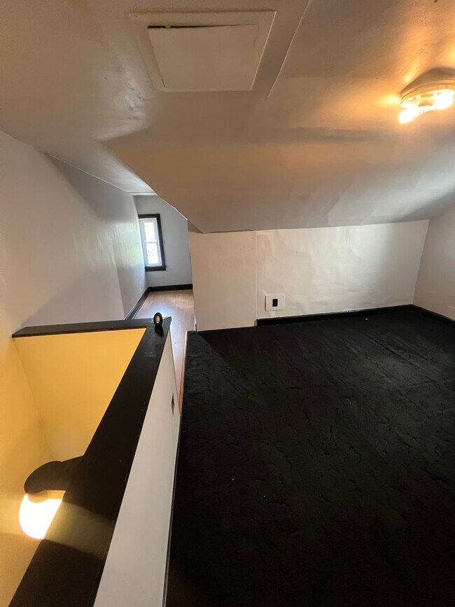 Building Photo - 4 bedroom home in Carlisle PA!