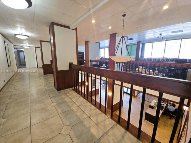 Building Photo - 2851 NE 183rd St